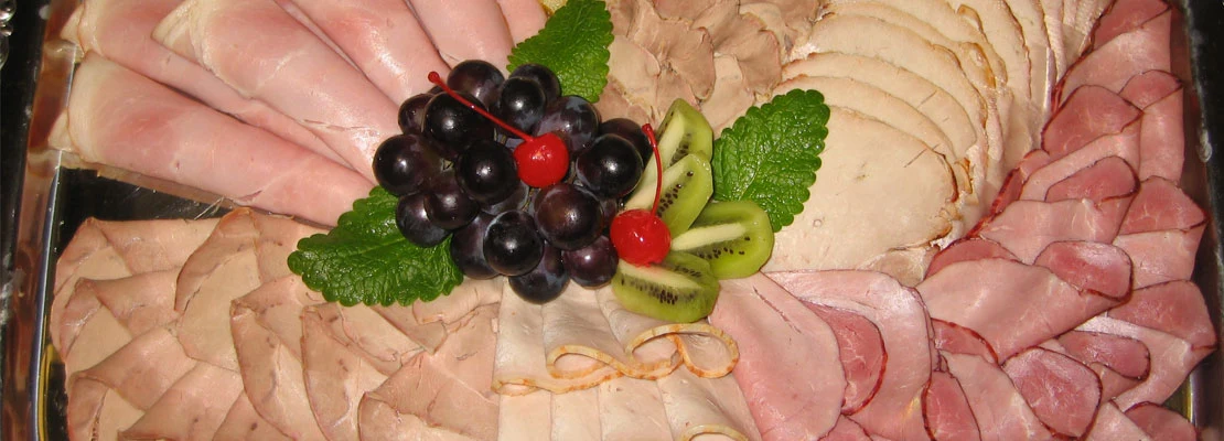 Buffet-Aufbau vom Partyservice